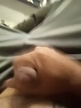 Snapshot of dredre1069 chatting on December 4, 3:37 am dredre1069 online show from December 4, 3:37 am