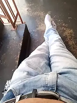 Snapshot of dredre1069 chatting on December 23, 5:11 pm dredre1069 online show from December 23, 5:11 pm