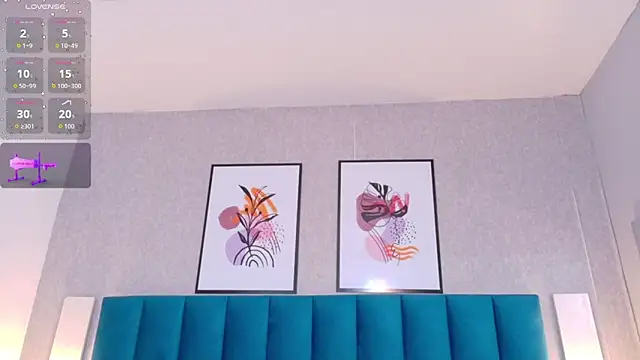 CheneellLorens online show from September 15, 9:04 pm