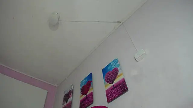 Snapshot of KEYRA-MILLER- chatting on September 20, 1:50 am KEYRA-MILLER- online show from September 20, 1:50 am