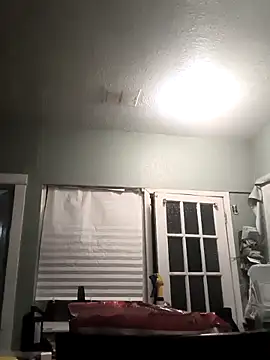 Snapshot of TexaSMESS_37 chatting on September 18, 9:11 am TexaSMESS 37 online show from September 18, 9:11 am