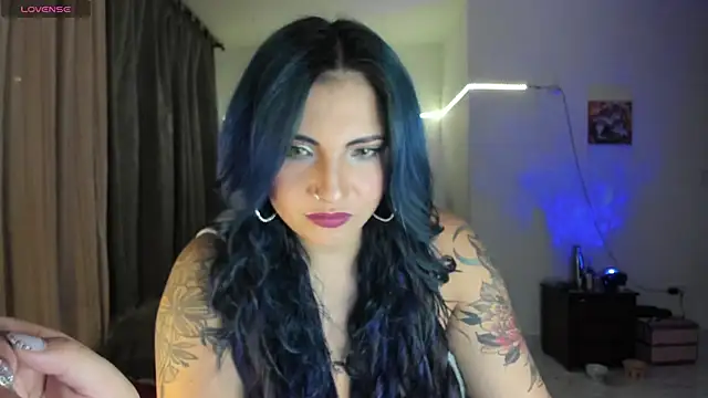 black wiidow online show from March 21, 1:54 am