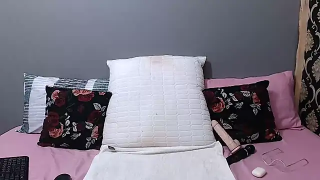 Bootycurvy2 online show from June 13, 6:39 pm