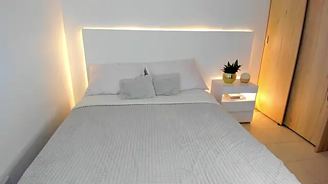 AndreaMartini online show from January 5, 3:43 am