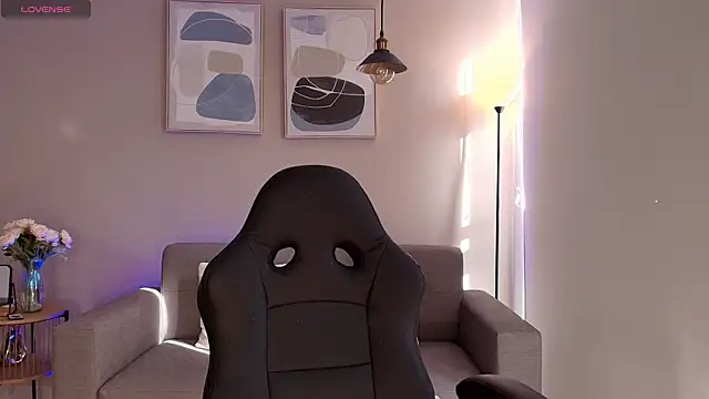 MirandaShaw online show from September 19, 8:53 pm