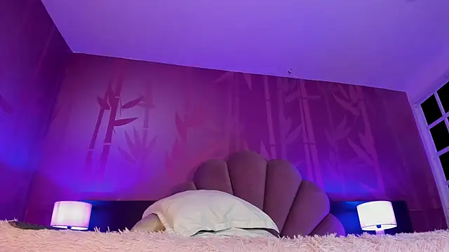 Snapshot of Lezy_ chatting on January 16, 1:37 am Lezy  online show from January 16, 1:37 am