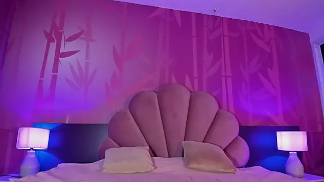 Snapshot of Lezy_ chatting on January 31, 7:51 pm Lezy  online show from January 31, 7:51 pm