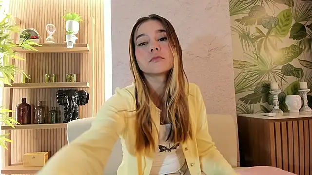 Snapshot of Lezy_ chatting on November 28, 7:49 pm Lezy online show from November 28, 7:49 pm