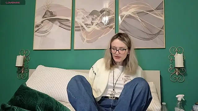 Snapshot of hotjessyca chatting on May 1, 7:29 pm hotjessyca online show from May 1, 7:29 pm
