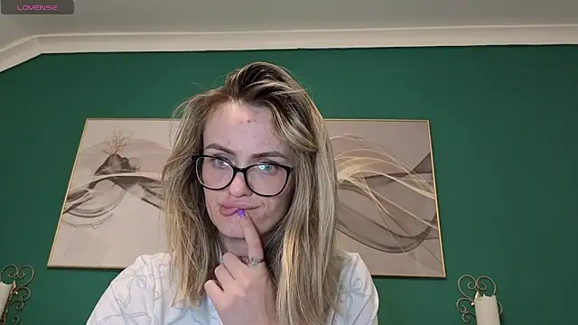 Snapshot of hotjessyca chatting on May 15, 5:58 am hotjessyca online show from May 15, 5:58 am