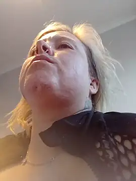 mollymay69 online show from December 14, 4:51 am