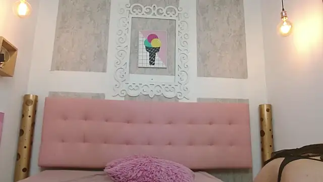 Cloeandtyfanny online show from March 10, 3:23 am