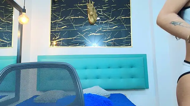 Cloeandtyfanny online show from September 30, 10:48 pm