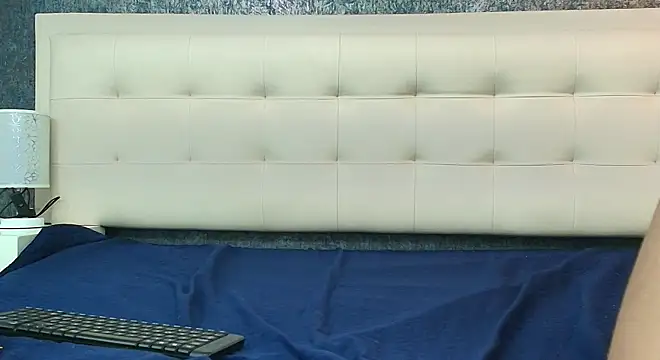 Cloeandtyfanny online show from April 11, 7:51 pm