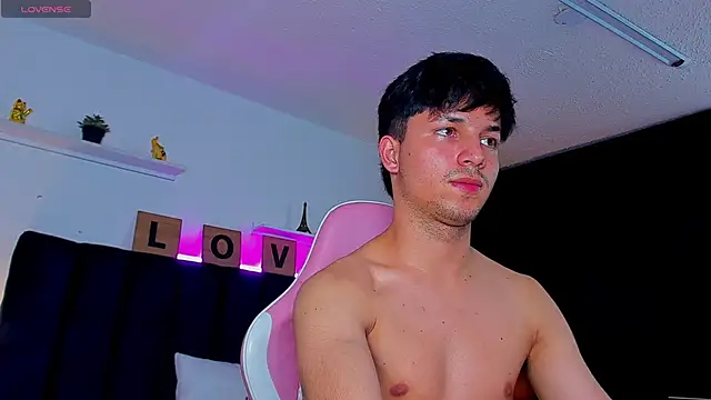 Issac james  online show from September 14, 3:27 am