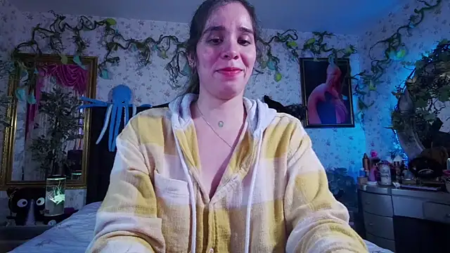 Snapshot of Elizabeth77_ chatting on March 18, 7:31 pm Elizabeth77 online show from March 18, 7:31 pm