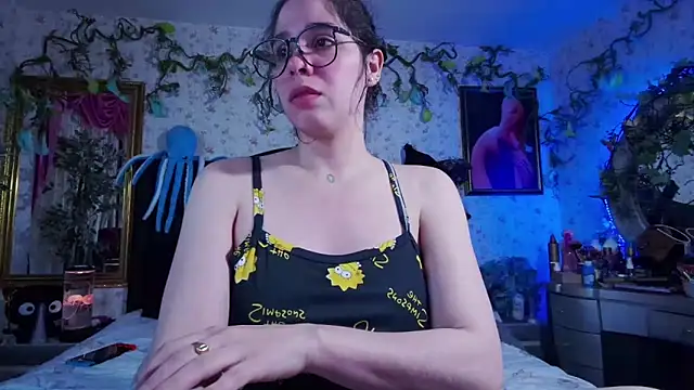 Snapshot of Elizabeth77_ chatting on March 22, 10:28 am Elizabeth77 online show from March 22, 10:28 am