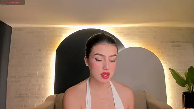 PaulinaSantos  online show from November 9, 5:33 pm