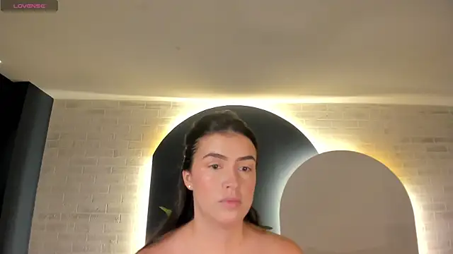 PaulinaSantos  online show from April 19, 5:12 pm