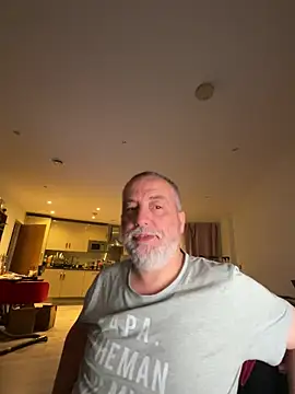 LondonTeffy online show from June 3, 8:58 pm