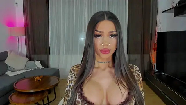 Snapshot of Fancy_Jenn chatting on February 8, 12:36 am Fancy Jenn online show from February 8, 12:36 am