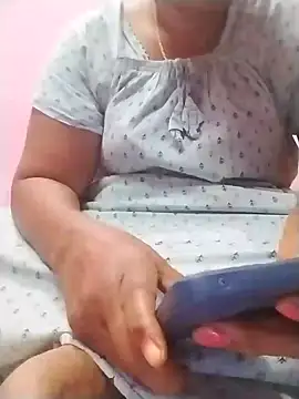 Snapshot of Tamilpriya46 chatting on January 18, 10:49 am Tamilpriya46 online show from January 18, 10:49 am