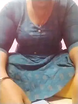 Snapshot of Tamilpriya46 chatting on January 21, 11:13 am Tamilpriya46 online show from January 21, 11:13 am