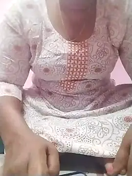 Snapshot of Tamilpriya46 chatting on January 29, 10:27 am Tamilpriya46 online show from January 29, 10:27 am