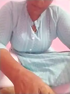 Snapshot of Tamilpriya46 chatting on February 2, 7:20 am Tamilpriya46 online show from February 2, 7:20 am