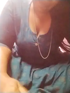 Snapshot of Tamilpriya46 chatting on February 17, 5:10 pm Tamilpriya46 online show from February 17, 5:10 pm