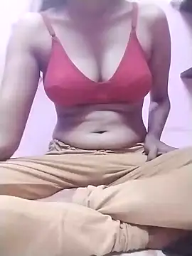 Snapshot of Tamilpriya46 chatting on February 19, 11:49 am Tamilpriya46 online show from February 19, 11:49 am