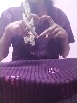 Snapshot of Tamilpriya46 chatting on February 20, 4:57 pm Tamilpriya46 online show from February 20, 4:57 pm