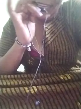 Snapshot of Tamilpriya46 chatting on March 21, 5:56 pm Tamilpriya46 online show from March 21, 5:56 pm