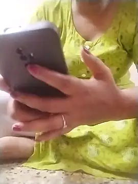 Snapshot of Tamilpriya46 chatting on September 15, 5:02 pm Tamilpriya46 online show from September 15, 5:02 pm