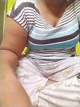 Snapshot of Tamilpriya46 chatting on October 4, 5:33 pm Tamilpriya46 online show from October 4, 5:33 pm