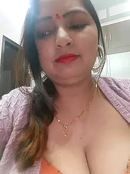 Snapshot of Dianaa9 chatting on February 11, 7:48 pm Dianaa9 online show from February 11, 7:48 pm