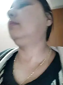 Snapshot of Dianaa9 chatting on February 18, 5:21 pm Dianaa9 online show from February 18, 5:21 pm