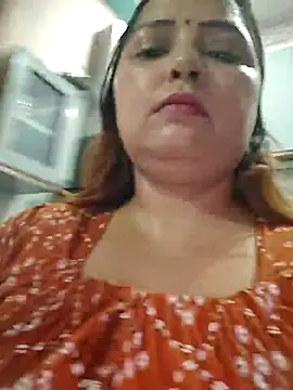 Snapshot of Dianaa9 chatting on July 6, 12:46 pm Dianaa9 online show from July 6, 12:46 pm