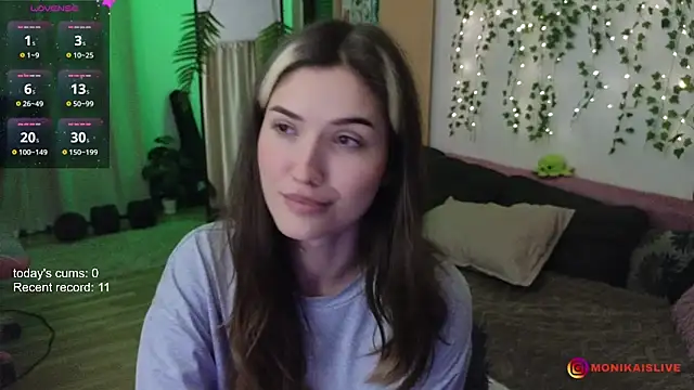 monikavenom online show from October 5, 2:10 am