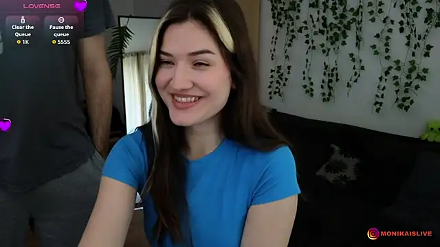 monikavenom online show from April 23, 8:57 am