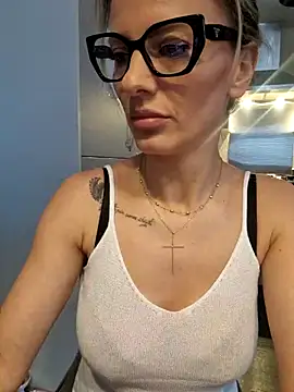 SweetMonicaUK online show from March 11, 1:01 pm