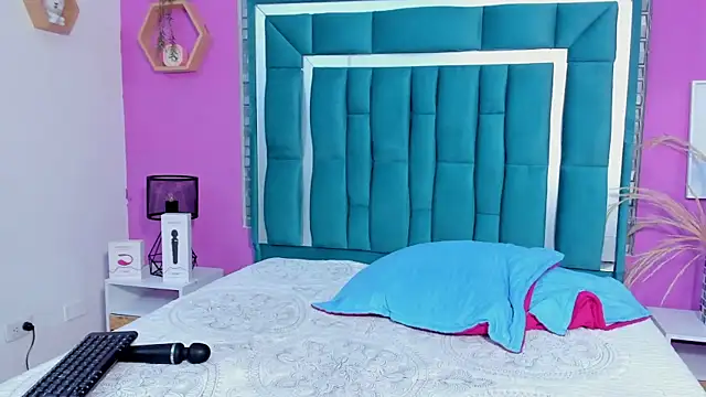 LORENSCOLLINS online show from January 16, 12:34 am