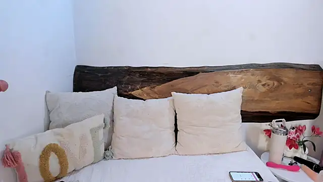 Snapshot of Abrilqueen chatting on September 28, 2:44 pm Abrilqueen online show from September 28, 2:44 pm