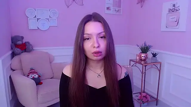 Snapshot of LucySkilar chatting on January 23, 11:26 am LucySkilar online show from January 23, 11:26 am