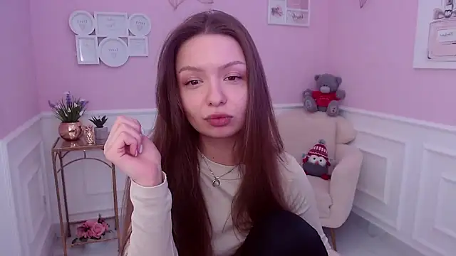 Snapshot of LucySkilar chatting on February 11, 10:48 am LucySkilar online show from February 11, 10:48 am
