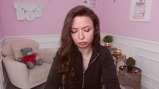 Snapshot of LucySkilar chatting on May 21, 4:08 am LucySkilar online show from May 21, 4:08 am