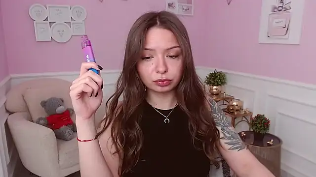 Snapshot of LucySkilar chatting on May 29, 3:59 am LucySkilar online show from May 29, 3:59 am