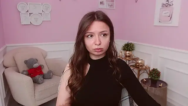 Snapshot of LucySkilar chatting on May 31, 3:58 am LucySkilar online show from May 31, 3:58 am