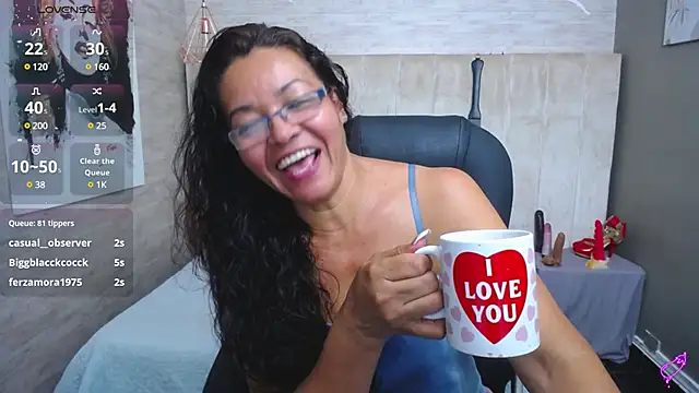 Snapshot of MaturePure chatting on January 23, 2:33 am MaturePure online show from January 23, 2:33 am