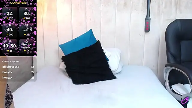 Snapshot of MaturePure chatting on January 24, 12:20 am MaturePure online show from January 24, 12:20 am